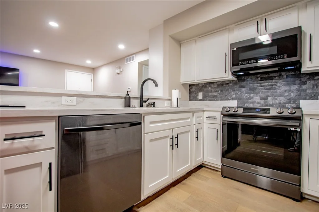 4083 Nook Way, Las Vegas, NV 89103