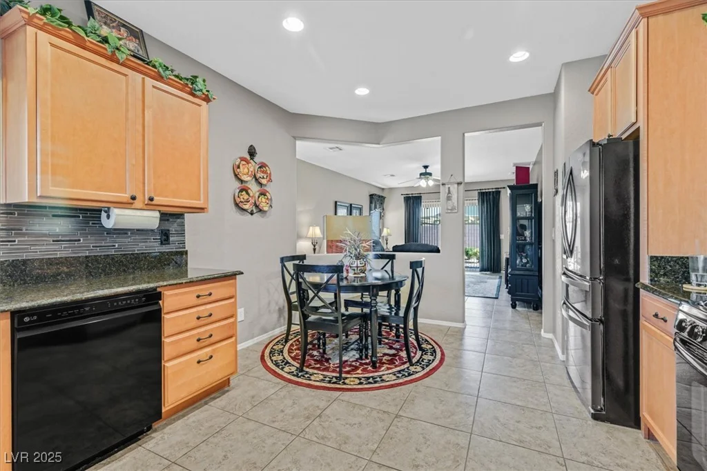 6141 TOKARA, Las Vegas, NV 89122