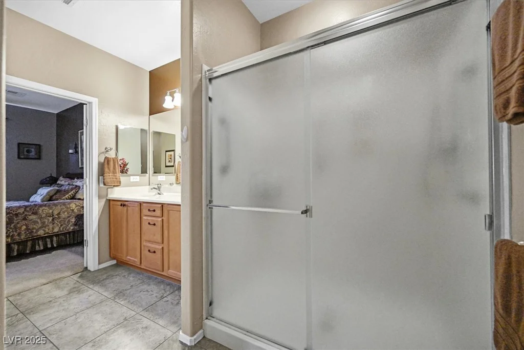 6141 TOKARA, Las Vegas, NV 89122