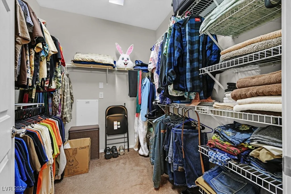6141 TOKARA, Las Vegas, NV 89122