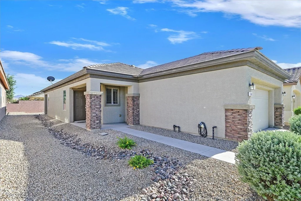 6141 TOKARA, Las Vegas, NV 89122
