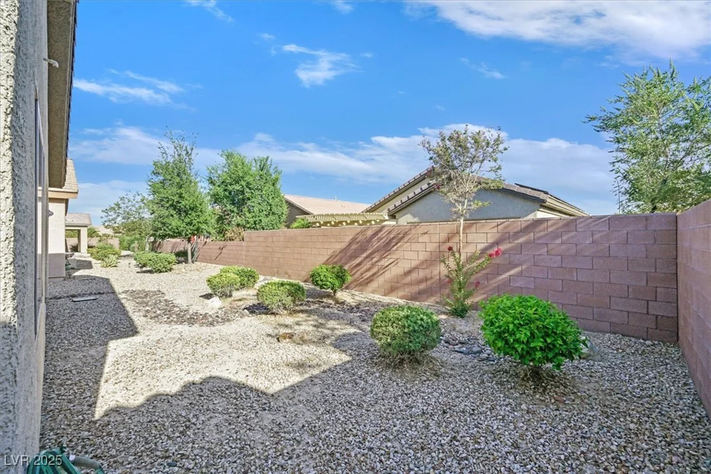 6141 TOKARA, Las Vegas, NV 89122