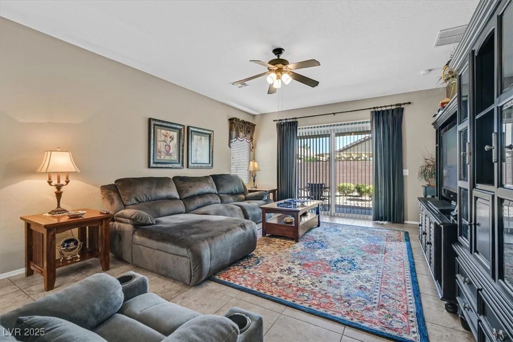 6141 TOKARA, Las Vegas, NV 89122