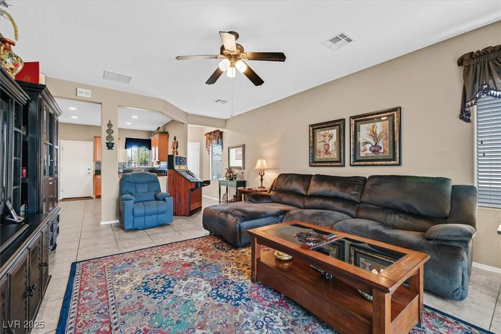 6141 TOKARA, Las Vegas, NV 89122