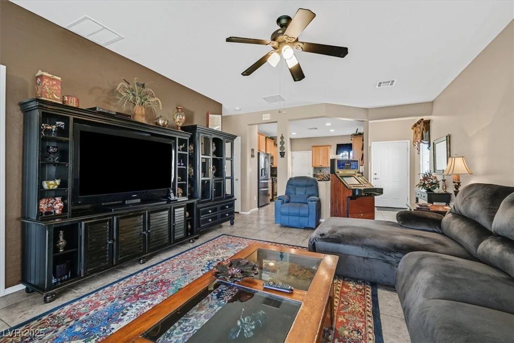 6141 TOKARA, Las Vegas, NV 89122