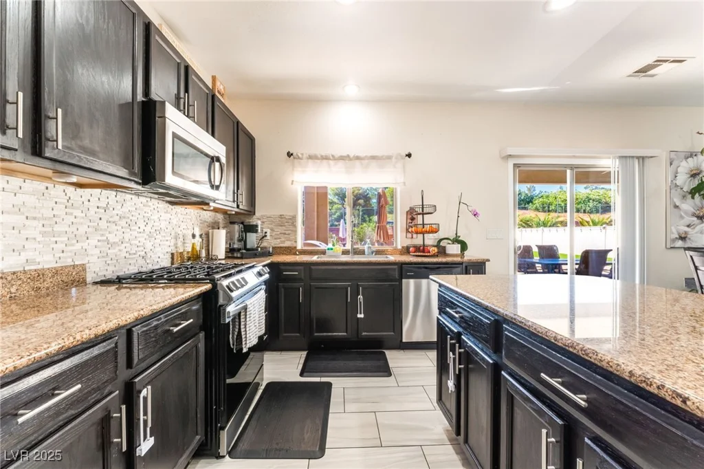 3309 Green Ice, North Las Vegas, NV 89081
