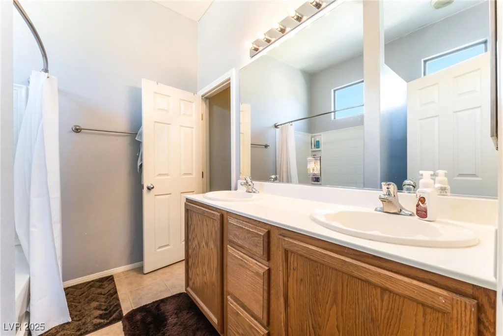 3309 Green Ice, North Las Vegas, NV 89081