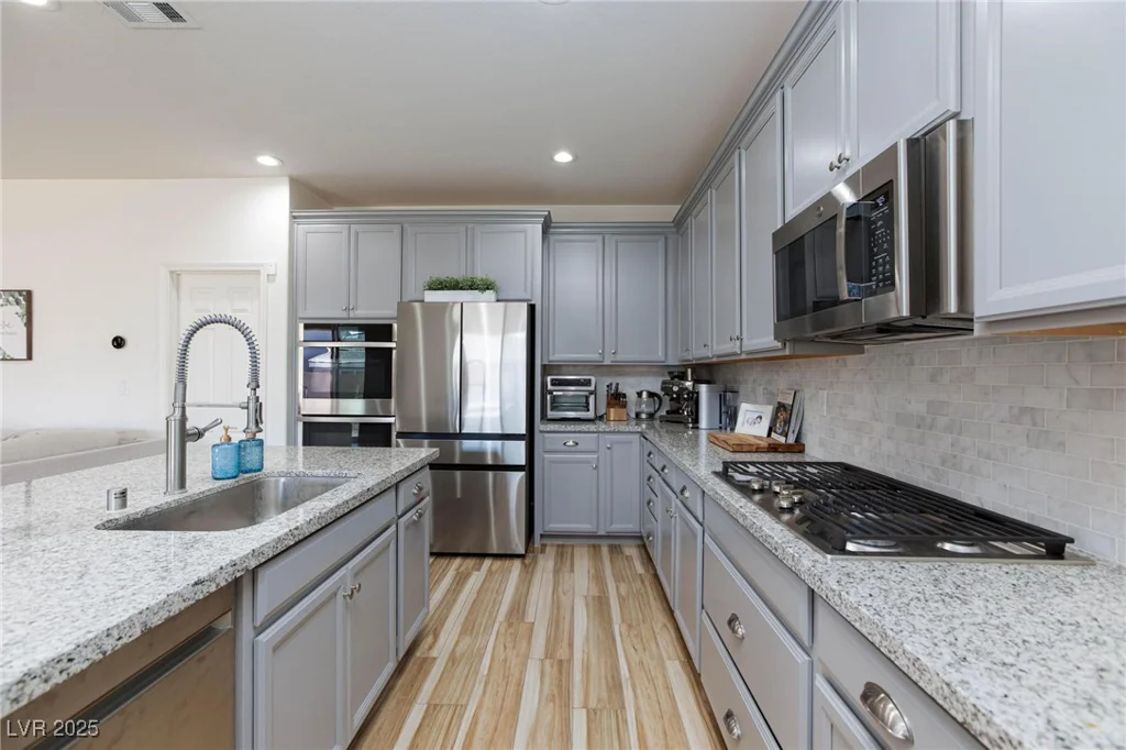 10095 Ferton Lake, Las Vegas, NV 89178