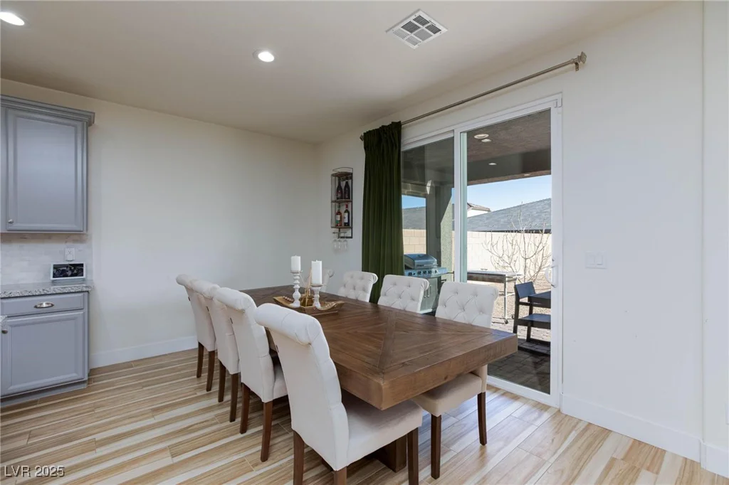 10095 Ferton Lake, Las Vegas, NV 89178