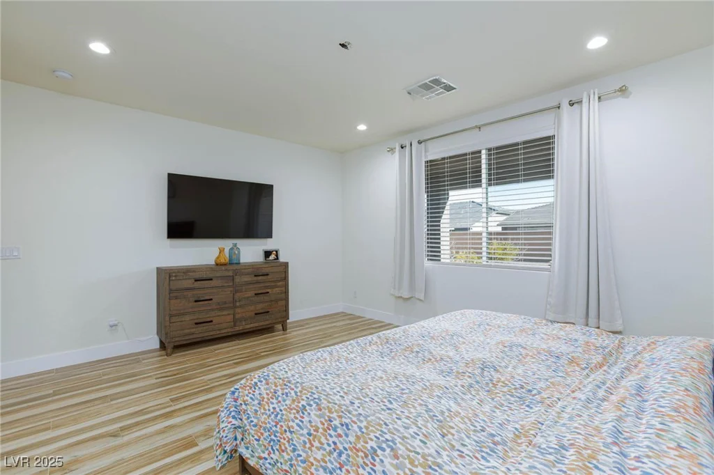 10095 Ferton Lake, Las Vegas, NV 89178