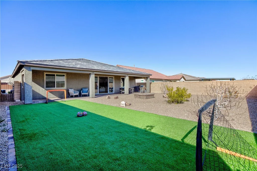 10095 Ferton Lake, Las Vegas, NV 89178