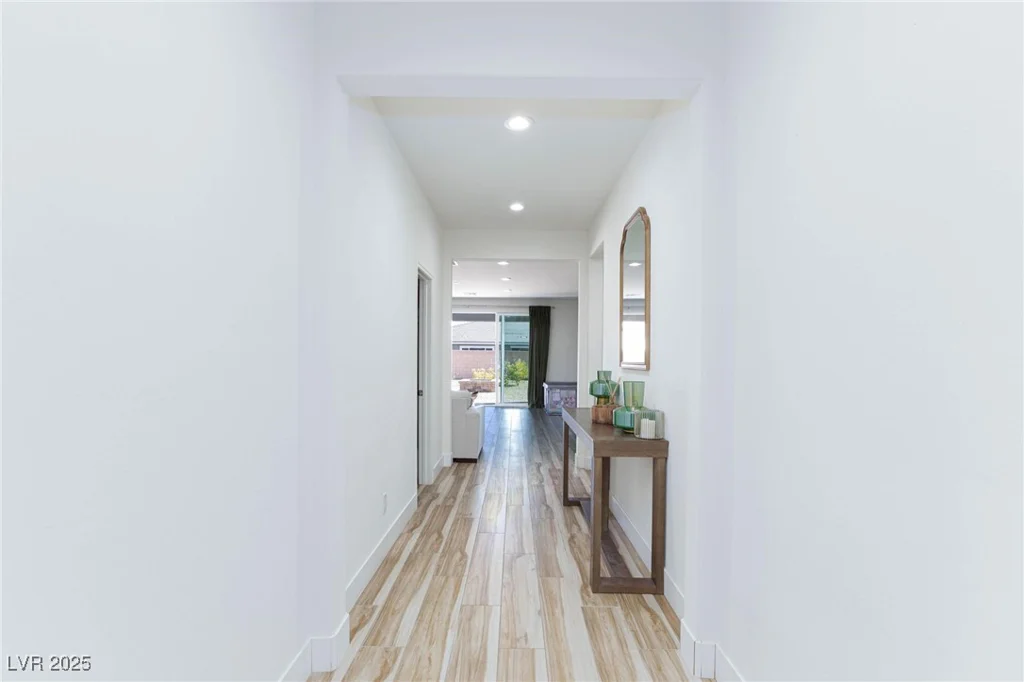 10095 Ferton Lake, Las Vegas, NV 89178
