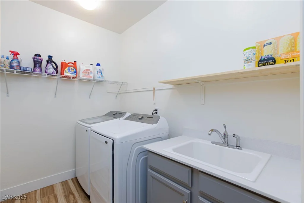 10095 Ferton Lake, Las Vegas, NV 89178