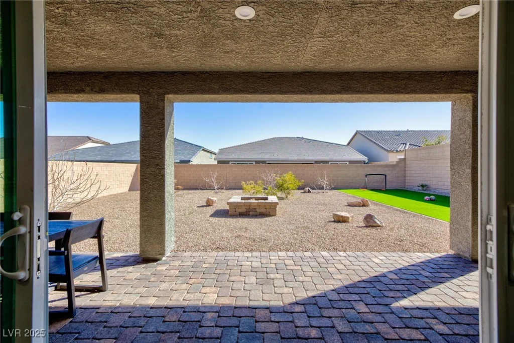10095 Ferton Lake, Las Vegas, NV 89178