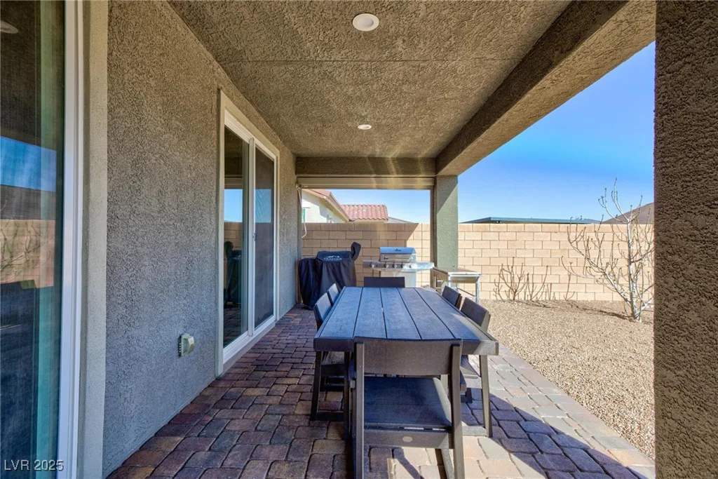10095 Ferton Lake, Las Vegas, NV 89178