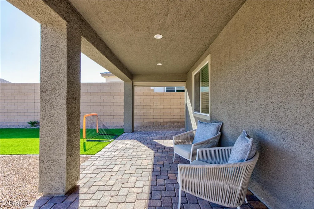 10095 Ferton Lake, Las Vegas, NV 89178