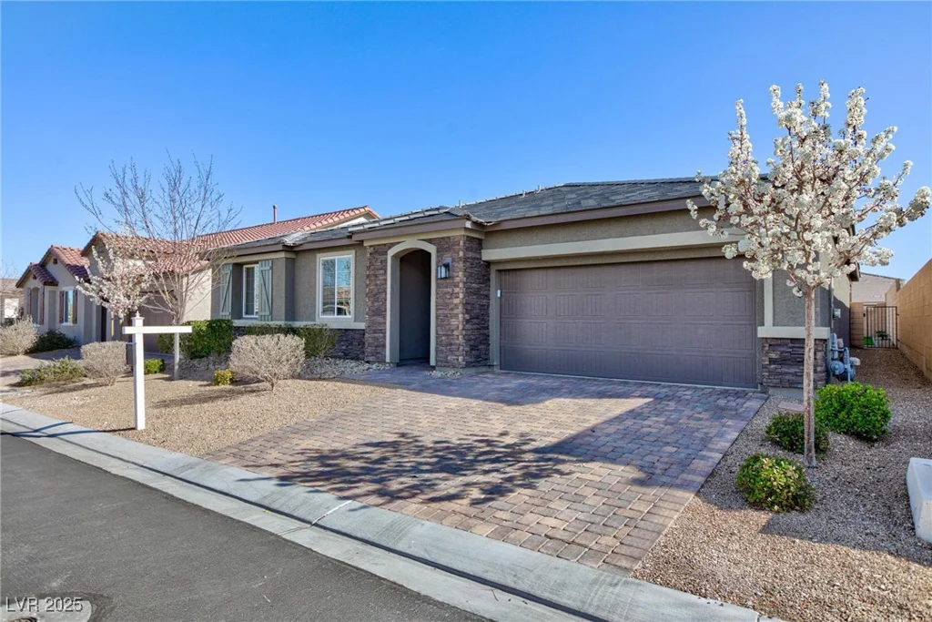 10095 Ferton Lake, Las Vegas, NV 89178