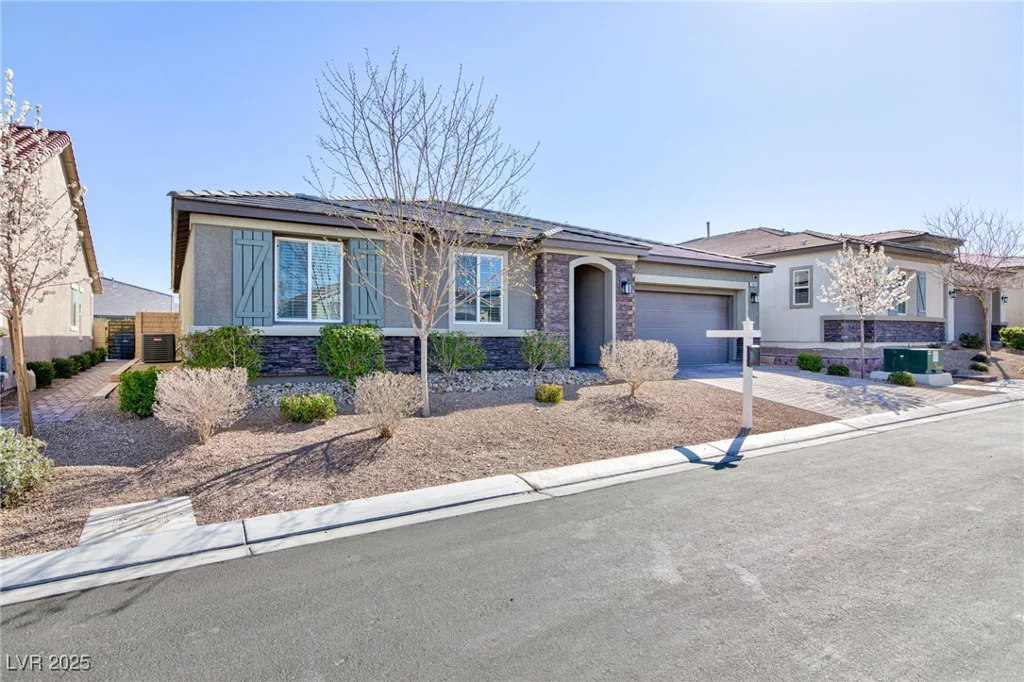 10095 Ferton Lake, Las Vegas, NV 89178