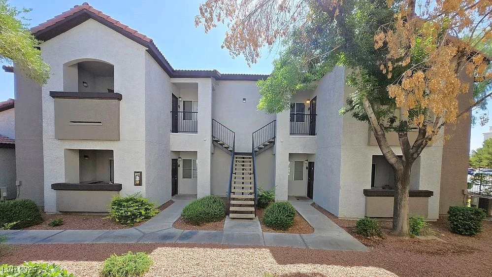 2615 Gary, Las Vegas, NV 89123