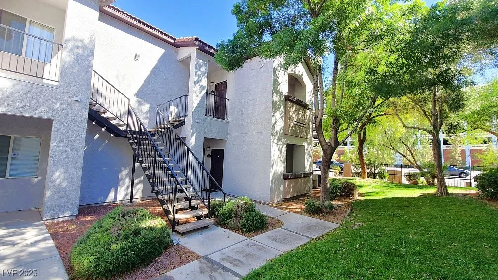 2615 Gary, Las Vegas, NV 89123