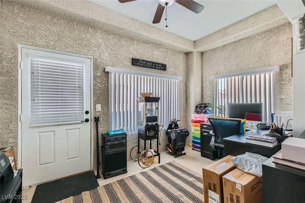 7717 Pine Warbler, North Las Vegas, NV 89084