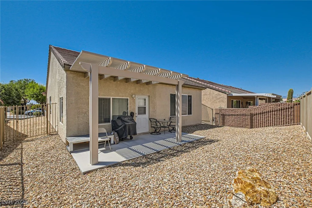 7717 Pine Warbler, North Las Vegas, NV 89084