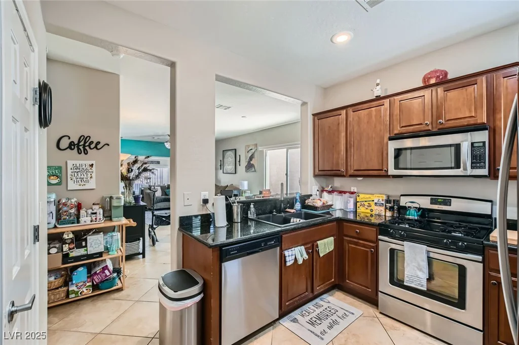 7717 Pine Warbler, North Las Vegas, NV 89084