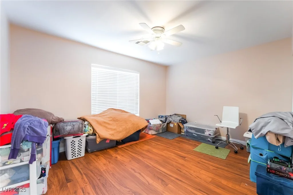 4656 Desert Inn, Las Vegas, NV 89121