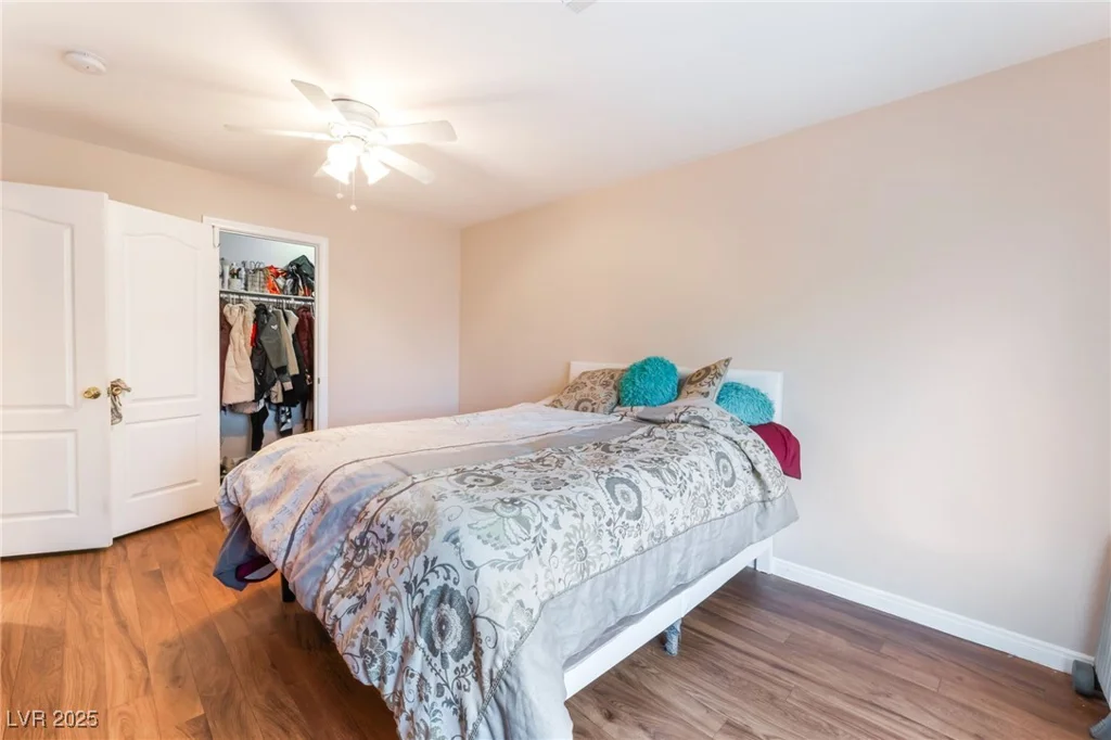 4656 Desert Inn, Las Vegas, NV 89121