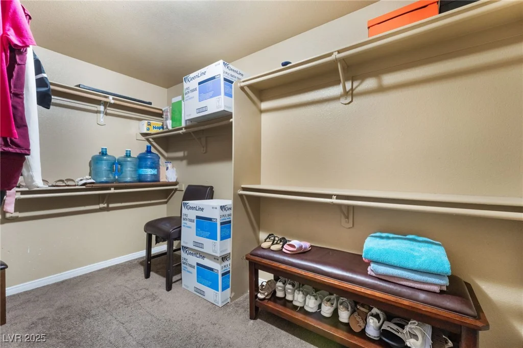 4656 Desert Inn, Las Vegas, NV 89121