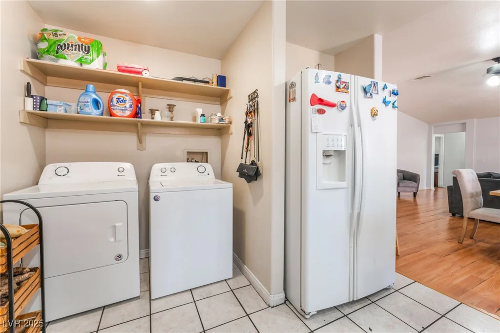 4656 Desert Inn, Las Vegas, NV 89121