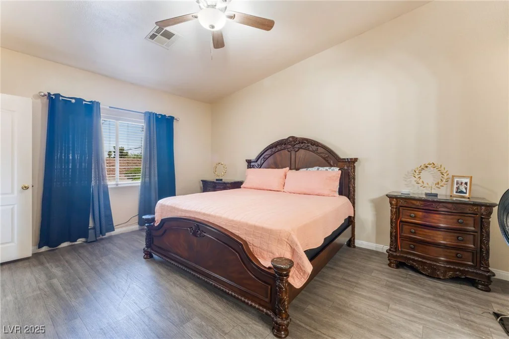 4656 Desert Inn, Las Vegas, NV 89121
