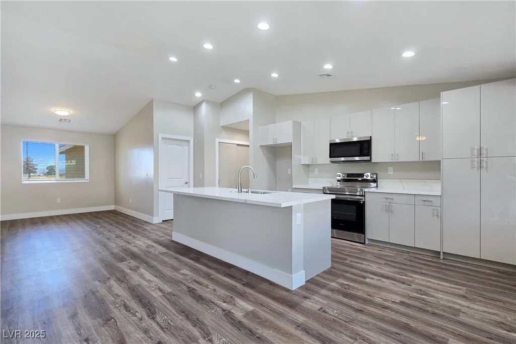 3016 Mount Charleston, Pahrump, NV 89048
