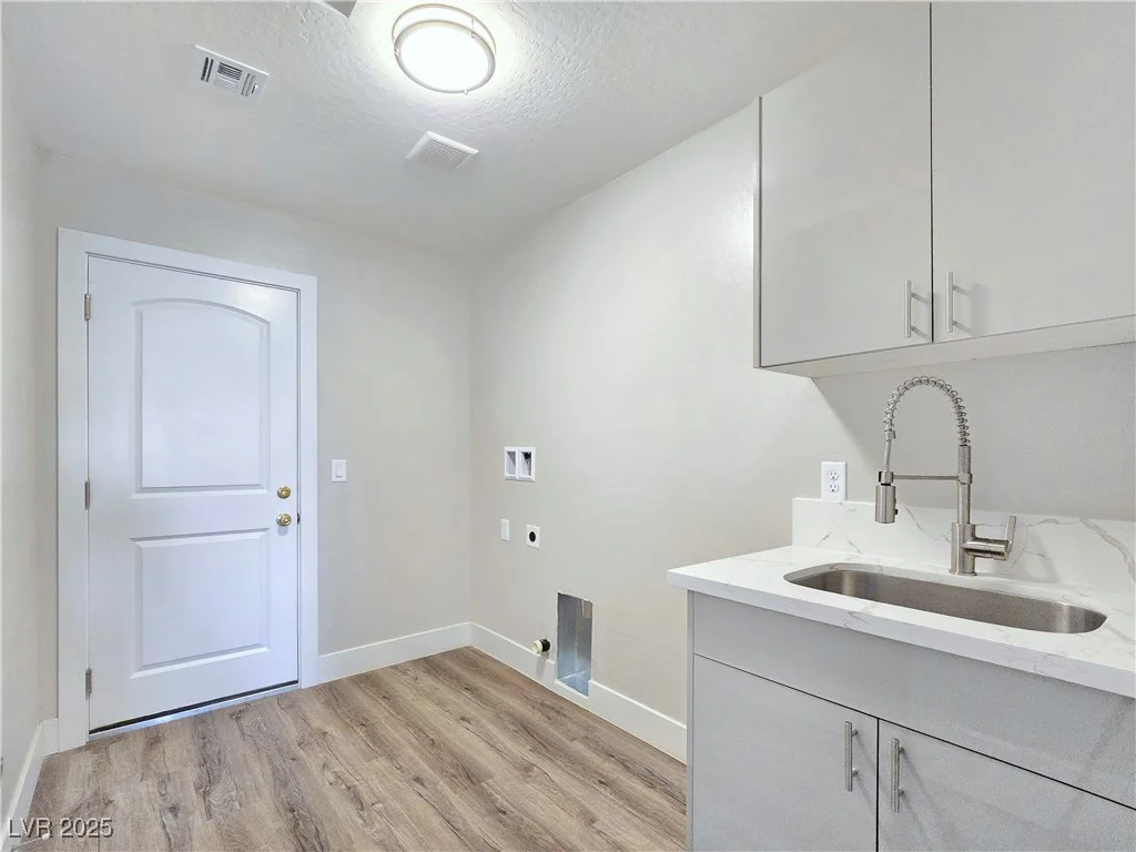 3016 Mount Charleston, Pahrump, NV 89048