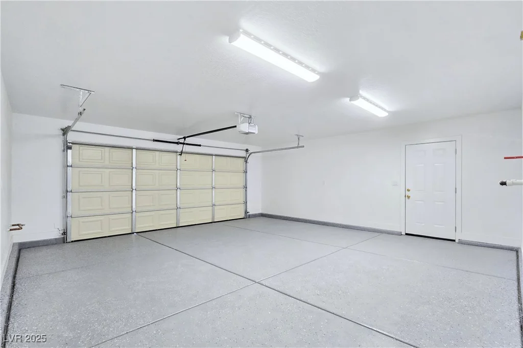 3016 Mount Charleston, Pahrump, NV 89048