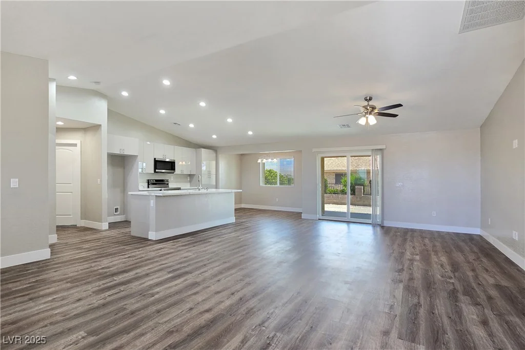 3016 Mount Charleston, Pahrump, NV 89048