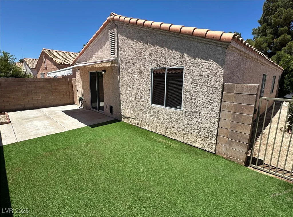 2105 KENDALL HILL, Las Vegas, NV 89106
