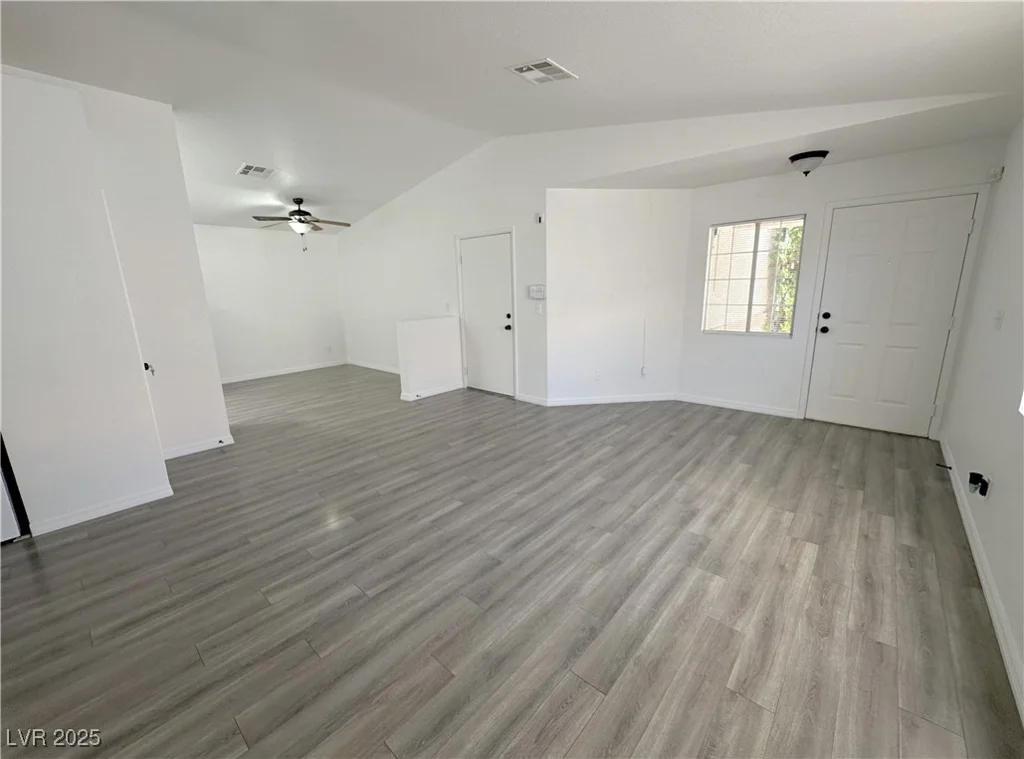 2105 KENDALL HILL, Las Vegas, NV 89106