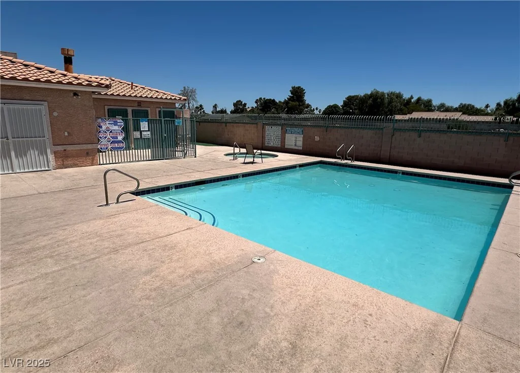 2105 KENDALL HILL, Las Vegas, NV 89106