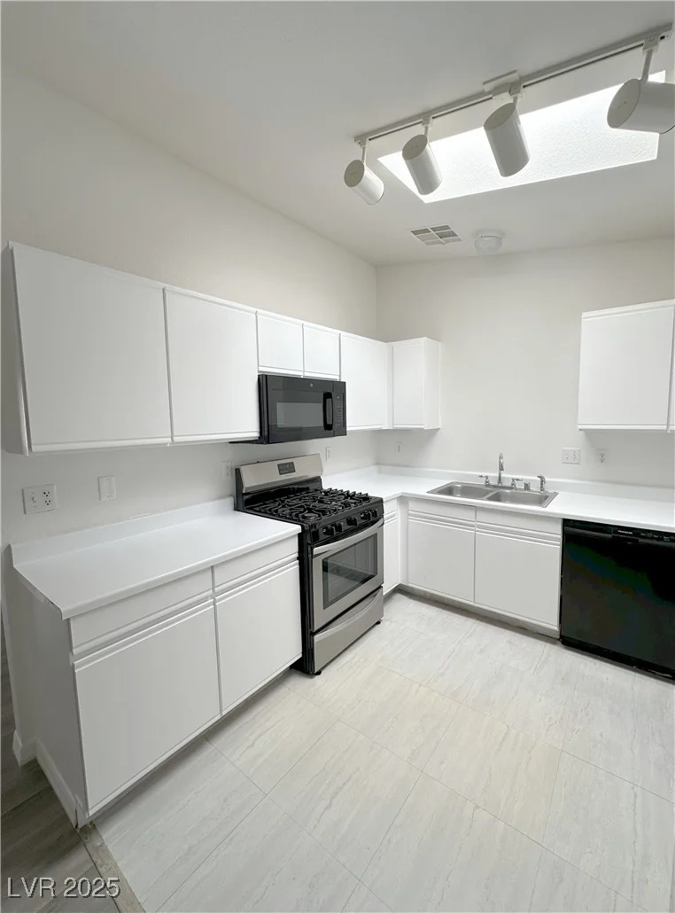 2105 KENDALL HILL, Las Vegas, NV 89106