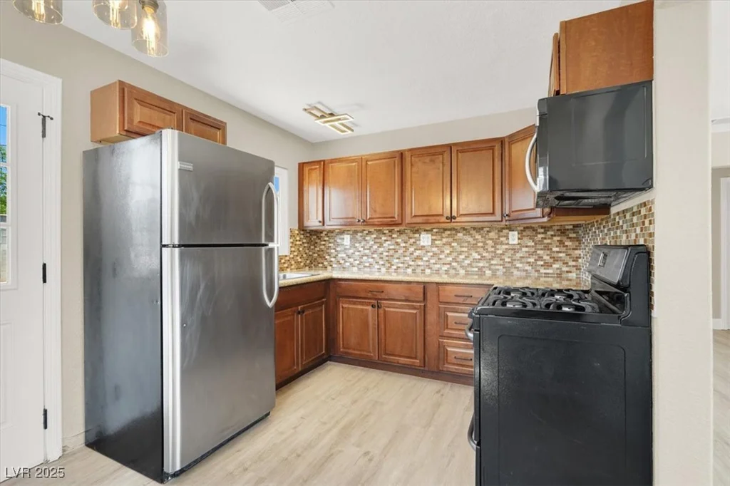 636 Burton, Henderson, NV 89015