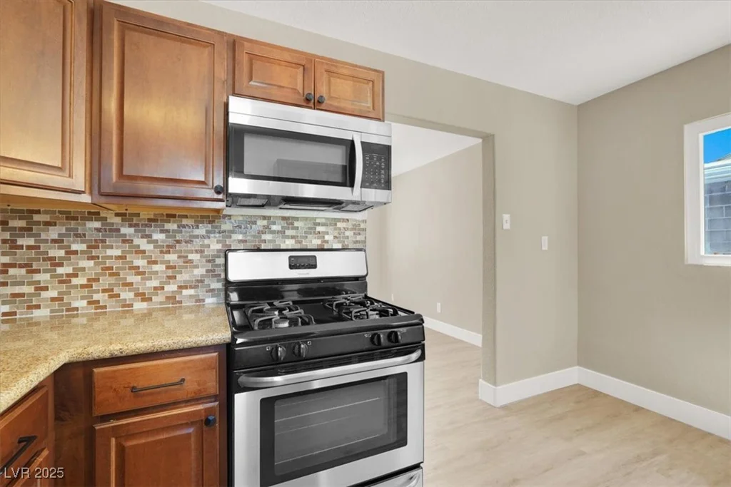636 Burton, Henderson, NV 89015