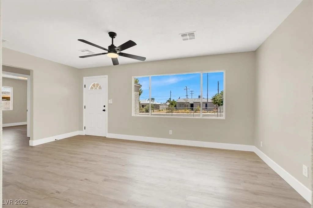 636 Burton, Henderson, NV 89015