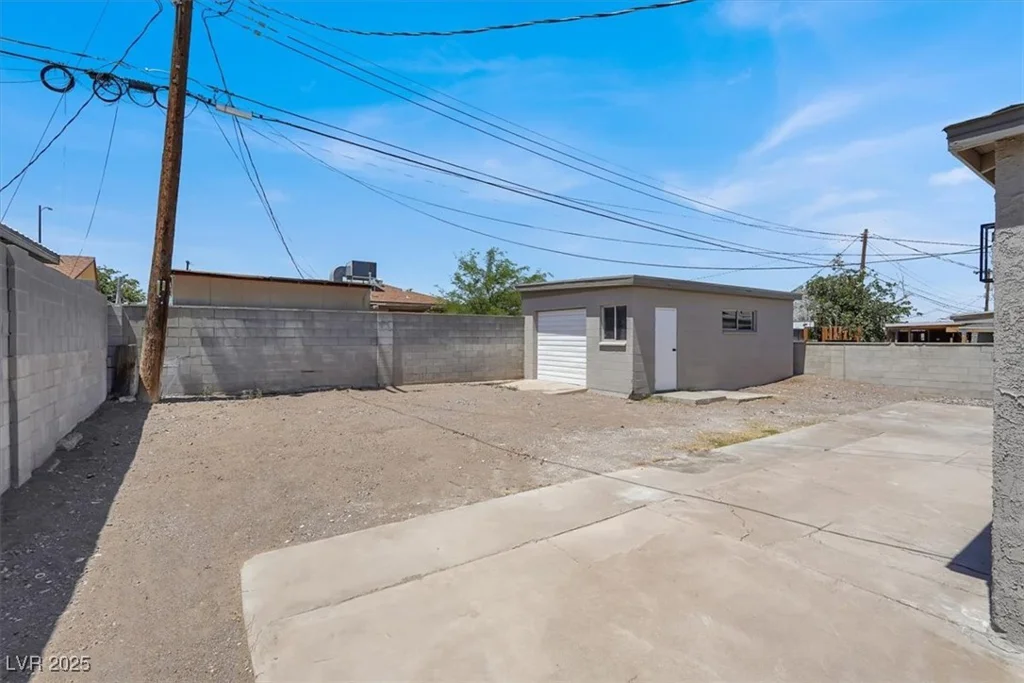 636 Burton, Henderson, NV 89015