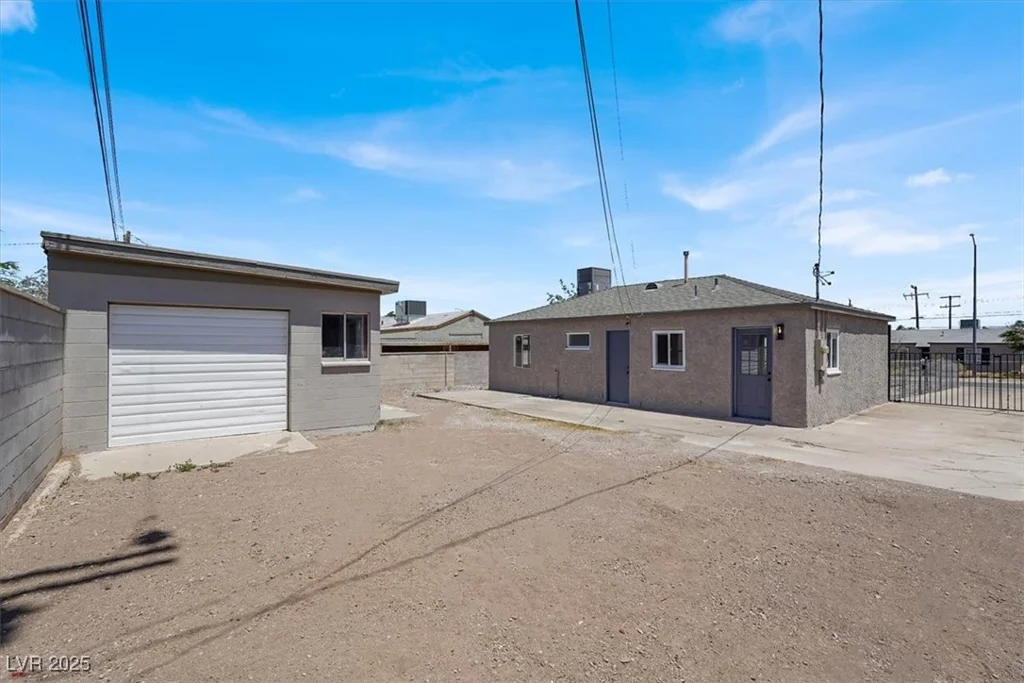 636 Burton, Henderson, NV 89015