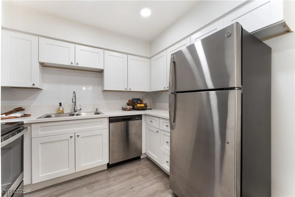 3151 Soaring Gulls, Las Vegas, NV 89128