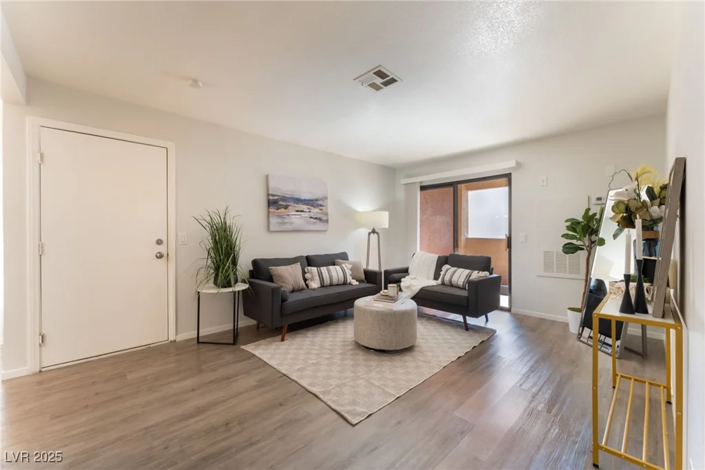 3151 Soaring Gulls, Las Vegas, NV 89128
