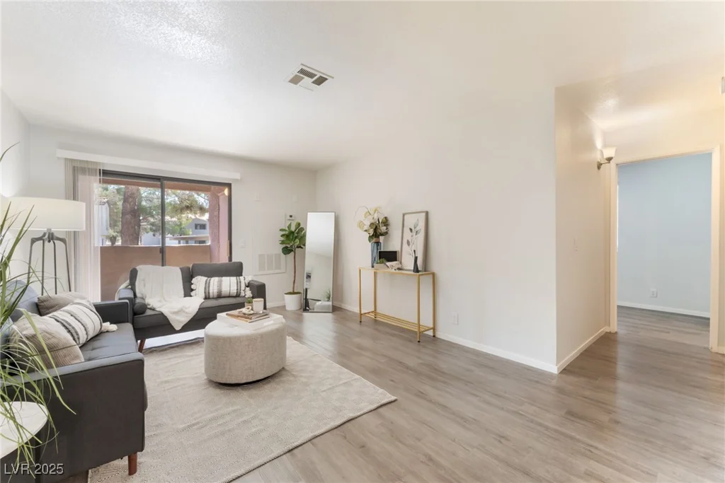 3151 Soaring Gulls, Las Vegas, NV 89128