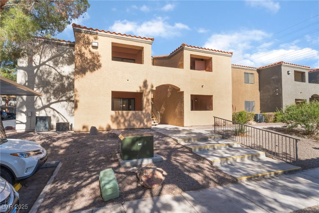 3151 Soaring Gulls, Las Vegas, NV 89128