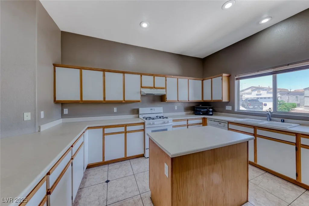 1717 Dwayne Stedman, Las Vegas, NV 89106